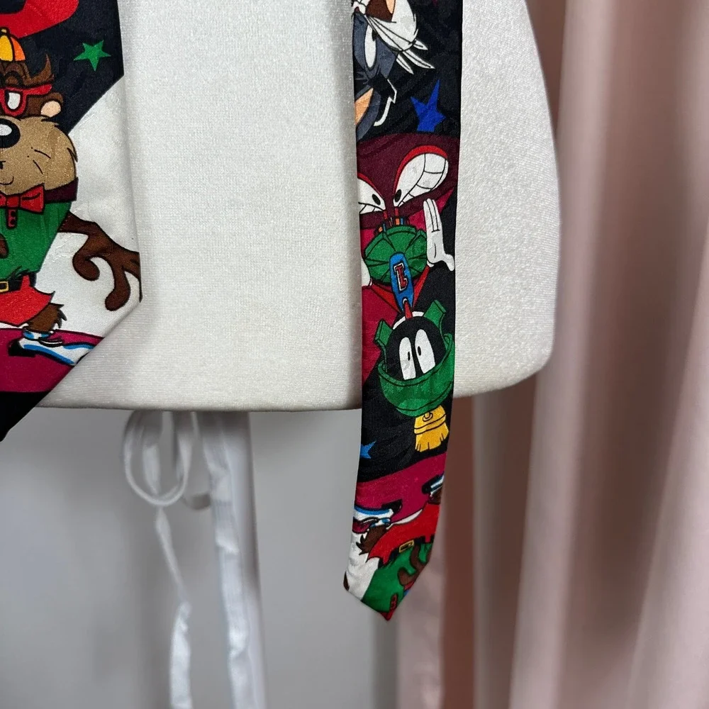 Vintage Looney Tunes Character Necktie Bugs Bunny Marvin Martian Taz Tie